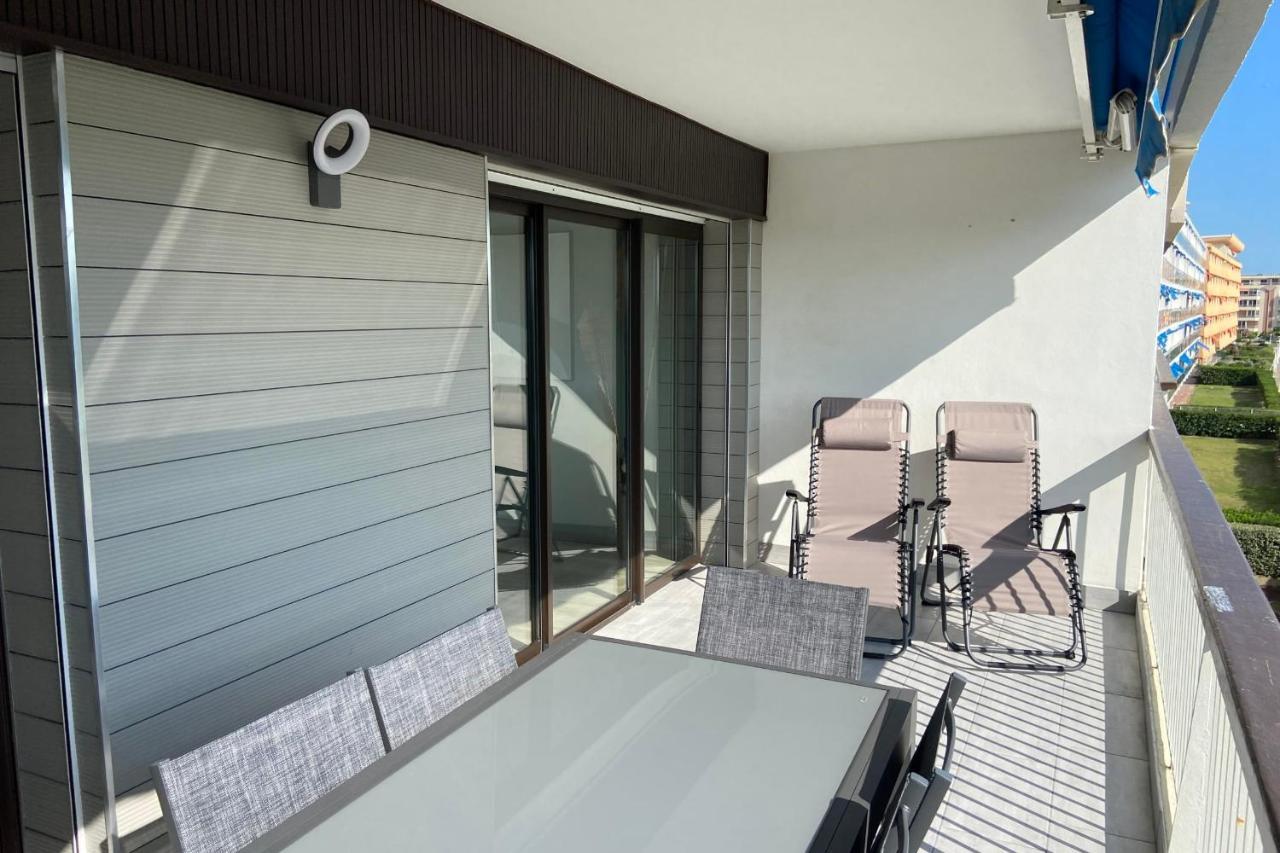 Le Mistral Appartement Standing Avec Vue Mer Exceptionnelle En 1Ere Ligne Le Grau-du-Roi Eksteriør bilde