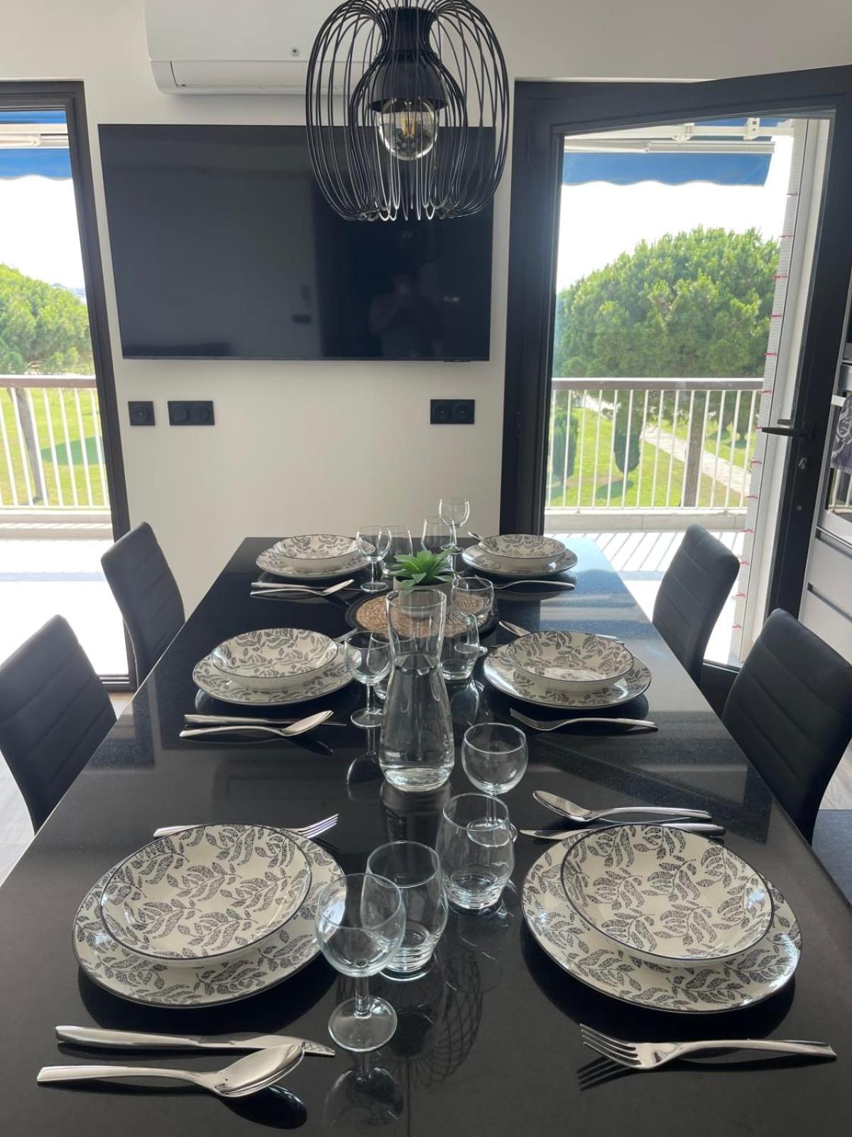 Le Mistral Appartement Standing Avec Vue Mer Exceptionnelle En 1Ere Ligne Le Grau-du-Roi Eksteriør bilde