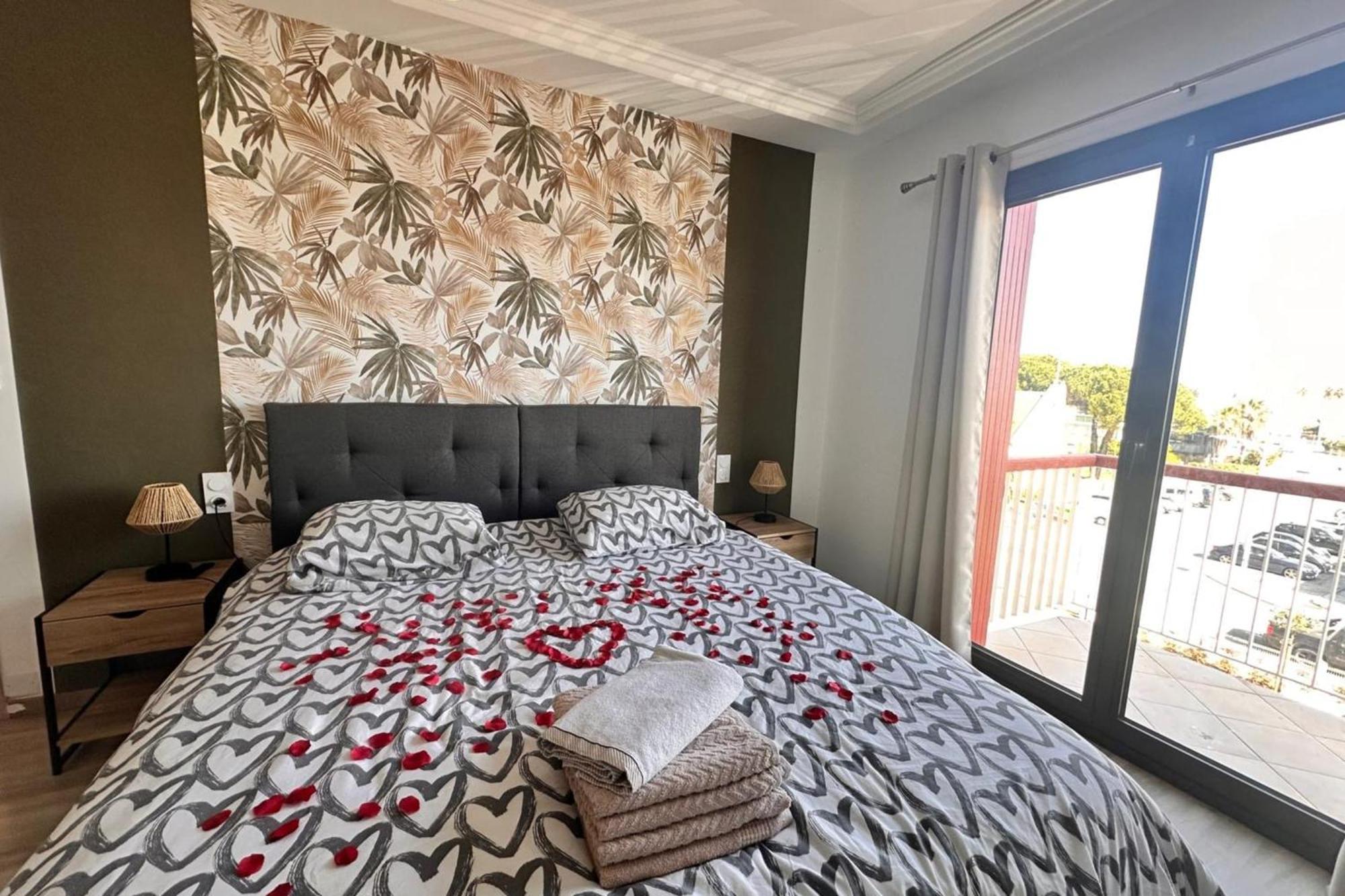 Le Mistral Appartement Standing Avec Vue Mer Exceptionnelle En 1Ere Ligne Le Grau-du-Roi Eksteriør bilde