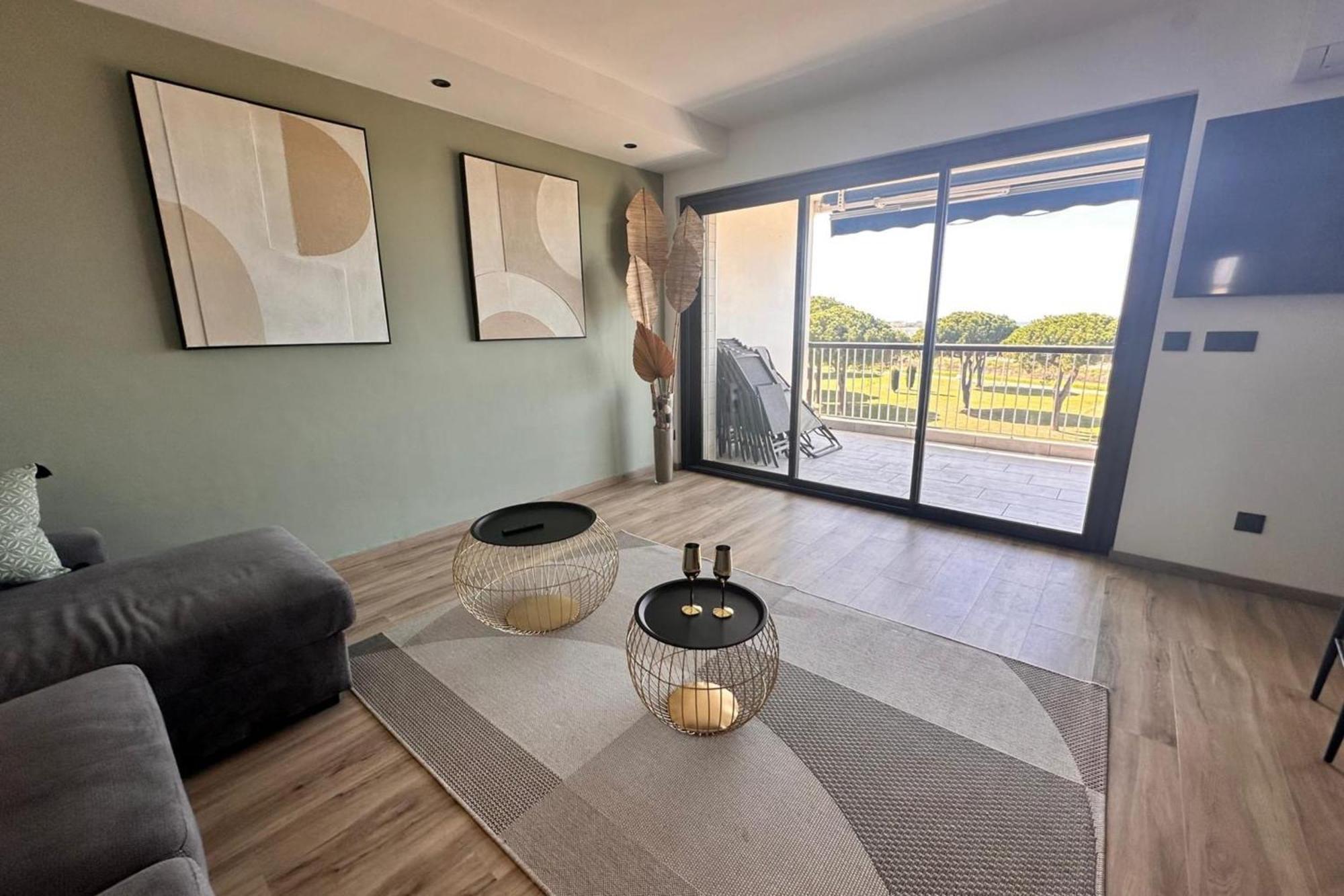 Le Mistral Appartement Standing Avec Vue Mer Exceptionnelle En 1Ere Ligne Le Grau-du-Roi Eksteriør bilde